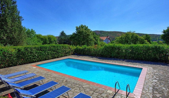 Beautiful private villa for 8 people with private pool, WIFI, TV, balcony and panoramic view