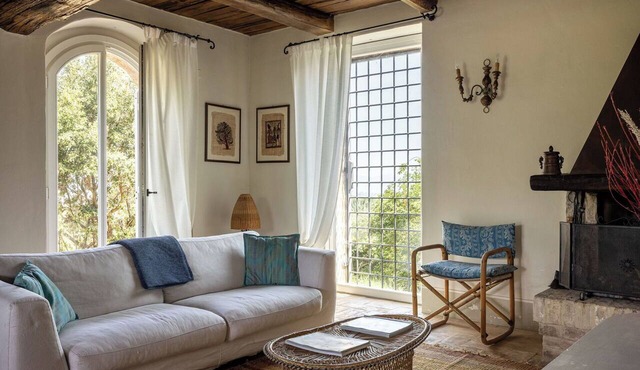 Beautiful villa with WIFI, TV, patio, pets allowed and panoramic view, close to Spoleto