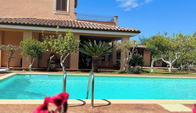 BEAUTIFUL villa with pool for exclusive use comfort near sea ideal relaxation