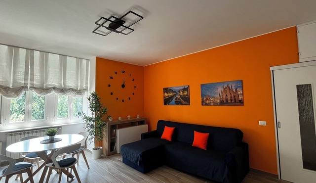 Bright and modern condo apartment in Milan, easy access to every attraction in Milano