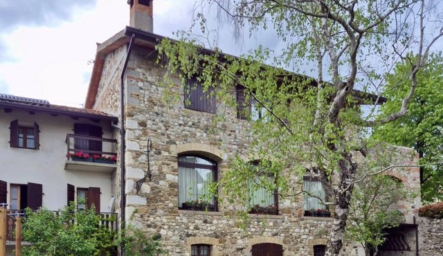 CA BASTIAN GUEST HOUSE, Historic Farmhouse, 10 km from Udine
