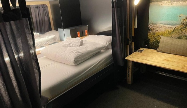 Capsule Hotel - Zurich Airport