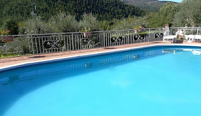 Casa Binetta B: A characteristic and welcoming two-story independent house situated in the heart of the Tuscan countryside.