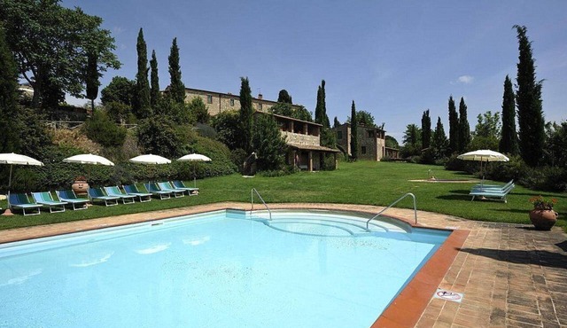 Casa Emide C: A graceful apartment in a history-rich eighteenth-century estate, with Free WI-FI.