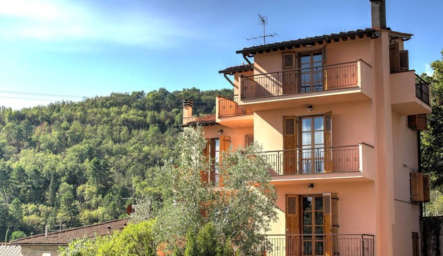 Casa l'Oca, spacious and bright in the heart of Tuscany at the gateway to Chianti.