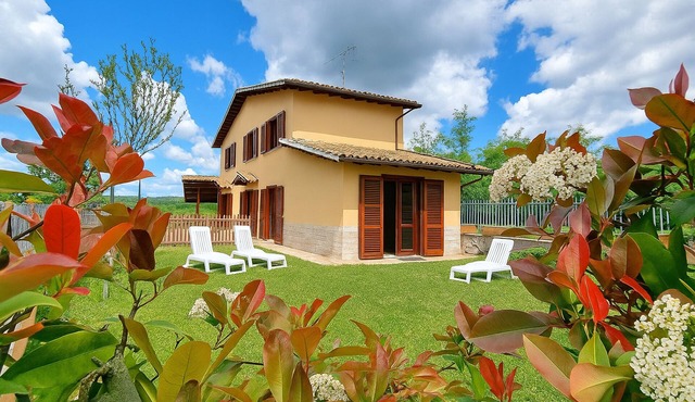 Casa Padronale - Rustic Charm, Hiking and Pool