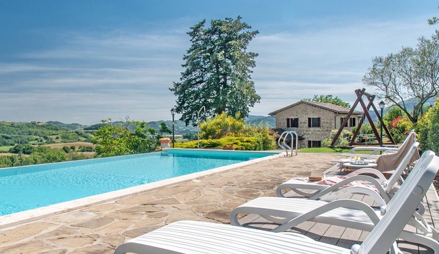 Casale La Macinara with private pool