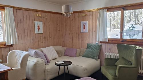 Chalet M