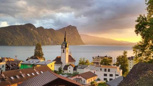 Chalet Oz Vitznau with Lake Lucerne Views