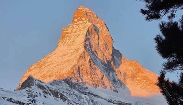 Chalet Studio Zermatt: Matterhorn Views & Terrace
