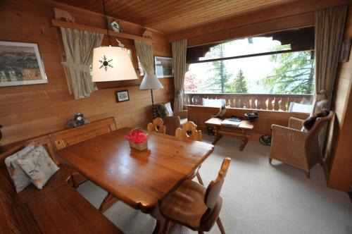 Chalet Tendre est la Nuit à Gryon - 6 personnes, belle vue, tout confort