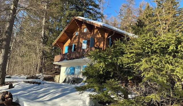 chalet with breathtaking views of the alps