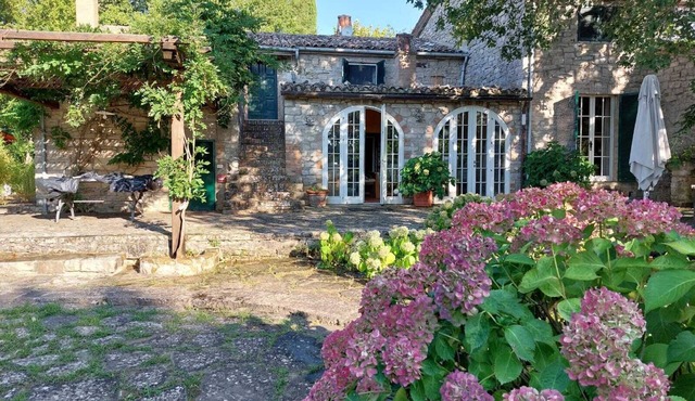 Charming cottage in Umbria with private pool