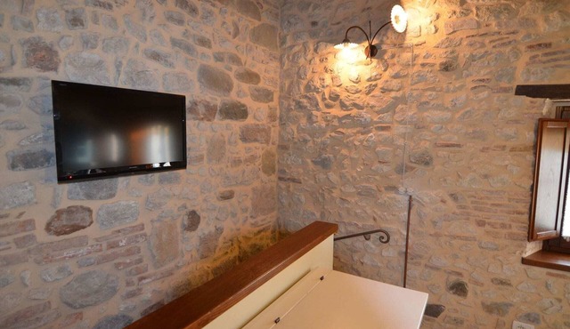 Charming Hillside Escape