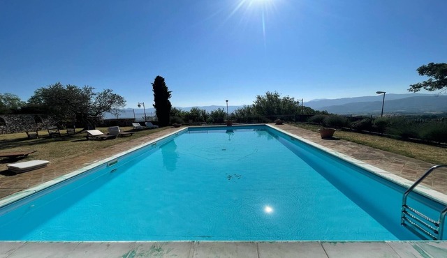Charming mansion with large pool, expansive grounds