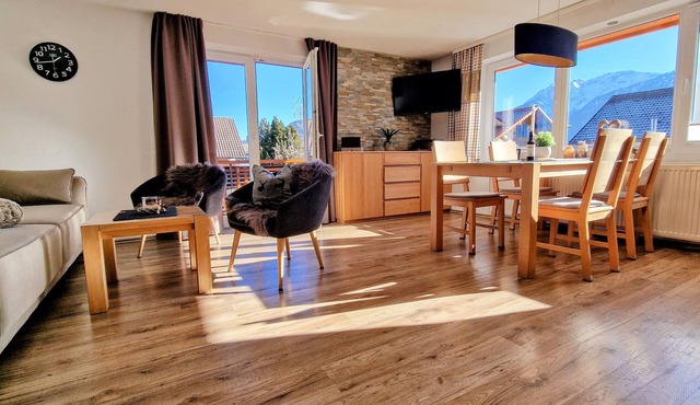Comfortable, bright vacation apartment with balcony and alpine view in Pfronten Mitte in Pfronten