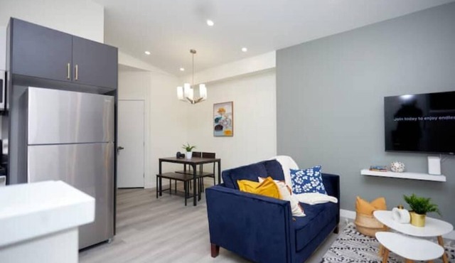 Comfortable home near airport in Winnipeg