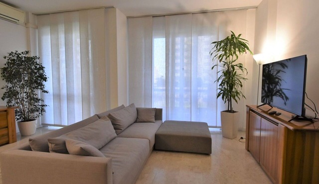 Cosy apartment for 6 guests with A/C, WIFI, TV and balcony