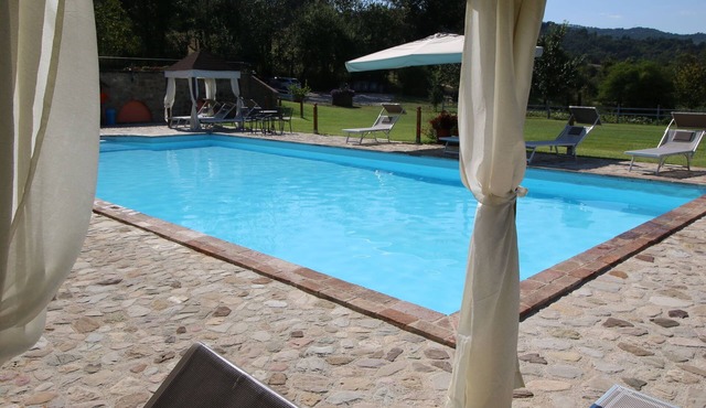 Cottage in Todi with Pool and Terrace