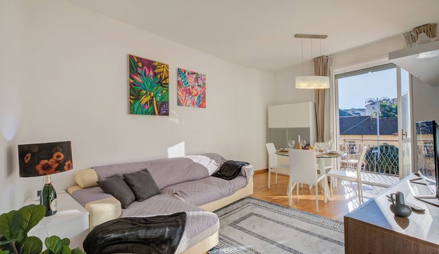 Dolce Orizzonte: 2 Balconies, 50 meters from the Lake Maggiore, Meina, Italy