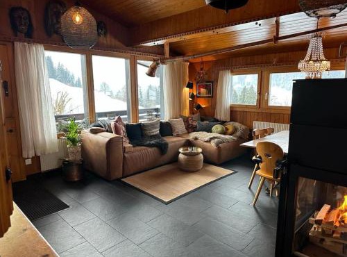 Drop In mountain chalet