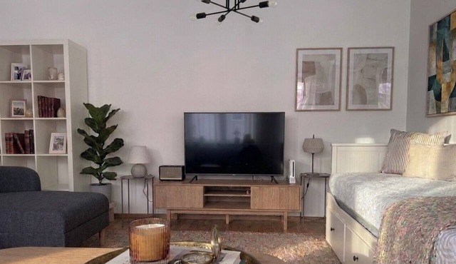 Elegant 2-room apartment near the İlanz train station