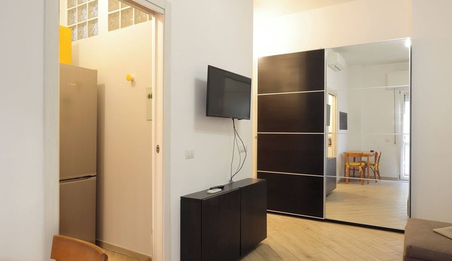 Eri-kasa | Elegant studio apartment with balcony and wi-fi