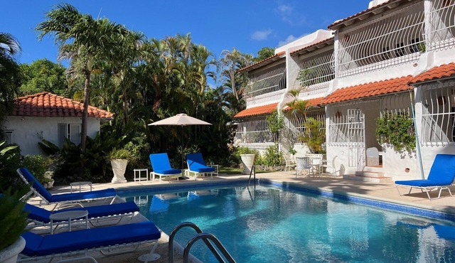 Fabulous, spacious condo with pool, 5 mins from Mullins Beach. in Mullins