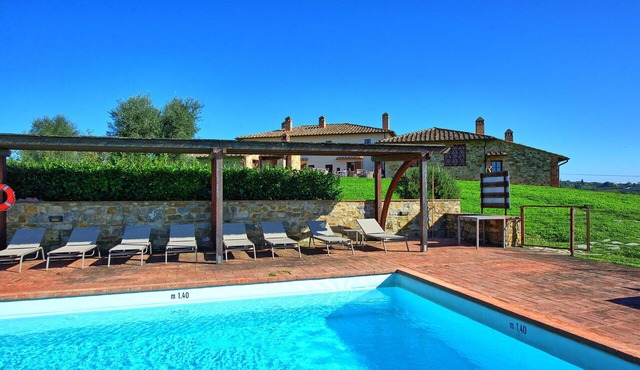 Fornacino 6 - Apartment with swimming pool
