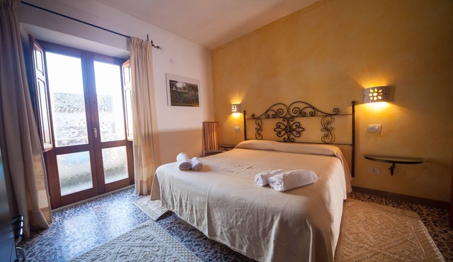 Guest house Su Ghindalu room 104