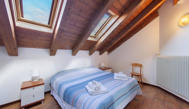 Guest House '7a Polse Di San Pieri Family Room' with Shared Terrace, Shared Garden and Wi-Fi