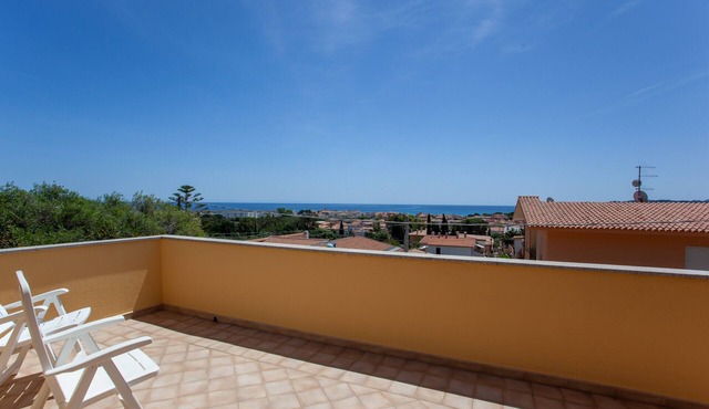 Holiday Home 'La Caletta Casa per Vacanze' with Sea View & Terrace