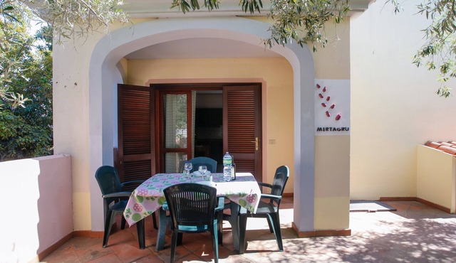 Holiday Home "mirtagru Ena casa vacanze" with 2 Private Terraces and Wi-Fi