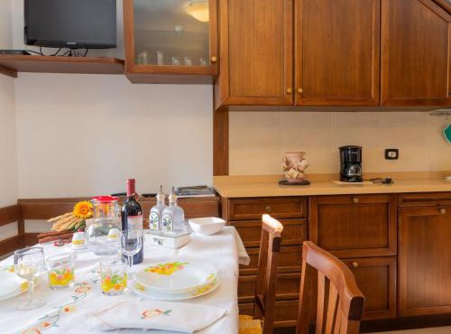 Holiday Home Rosa - VNA205 by Interhome