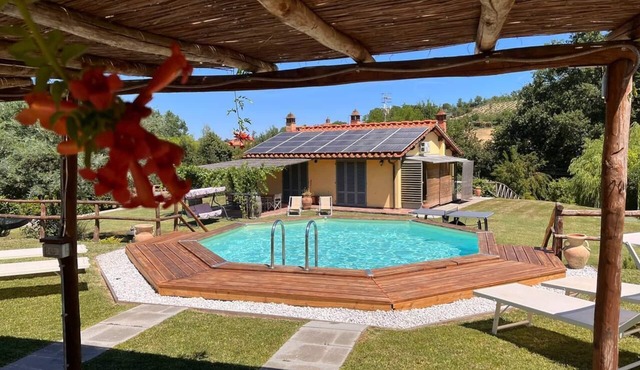 House consists of a "two-room" and a "trilocale", Valdarno Aretino