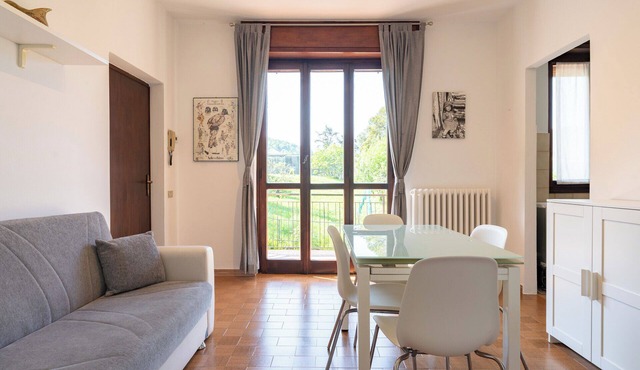 Jasmine Lilla - apartment in villa with terrace