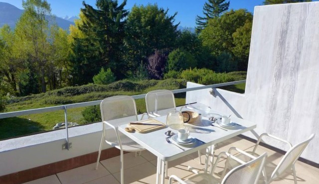 Jeanne D'Arc Apt. B-11 by Interhome