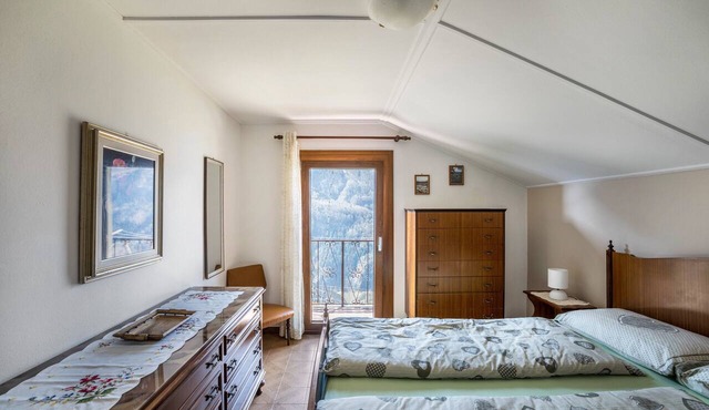 “La Mansarda di Chiara e Silvio” near the ski resort with mountain views