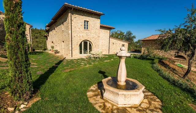 La Torre Beautiful 1BR Love Nest In a Restored Farm. Pool, spa private terrace