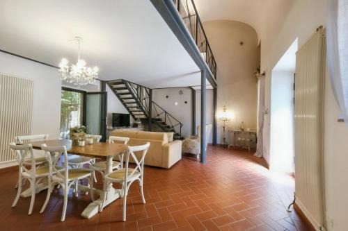 Loft in Collina a Firenze con Parcheggio e Aria Condizionata
