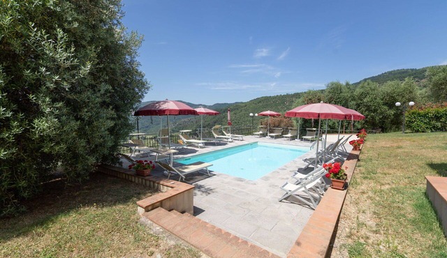 Lovely apartment for 4 guests with A/C, WIFI, pool, TV, pets allowed and panoramic view