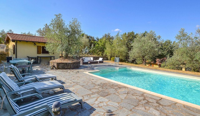Lovely home in Civitella Val di Chian