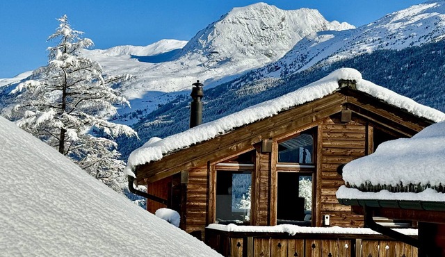 Luxury Chalet Spa & Glacier Views