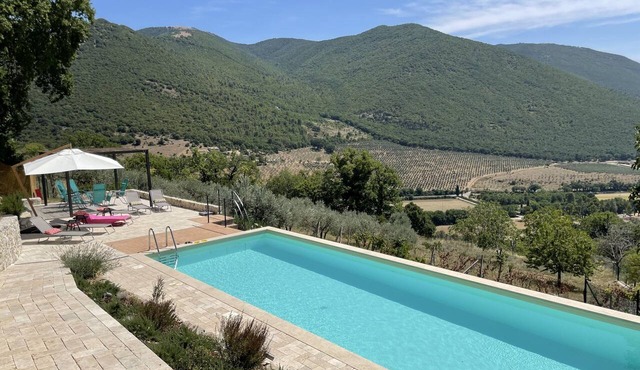 Luxury Villa with Pool and Views in Umbria