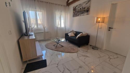 Maison Dama Bianca