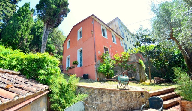 Massarosa Garden Cottage