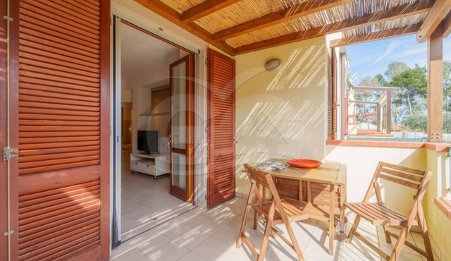 Modern Casa Lula with double bathroom, garden and terrace immersed in the greenery of Marina di Camp