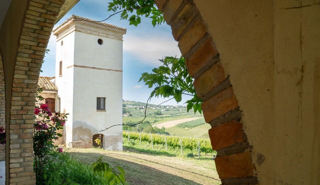 Nice apartment for 4 guests with WIFI, pool, TV, pets allowed and panoramic view in Città Sant'angelo