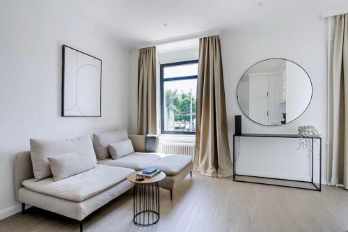 Oak Suite · District 4
