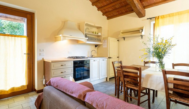 Paglia e Fieno – Agriturismo with Experiences, Breakfast Included - Le Ceregne Bio